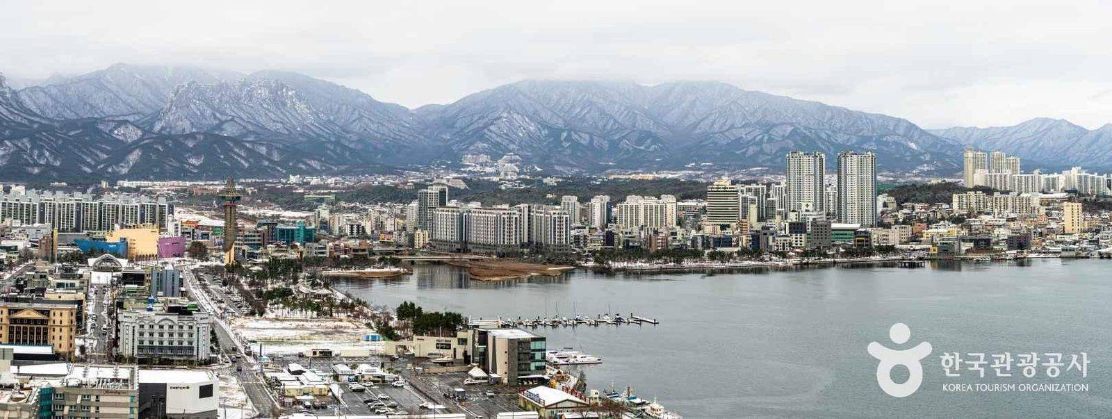 Cheongchoho Lake, Sokcho (location photo, not a drama still)