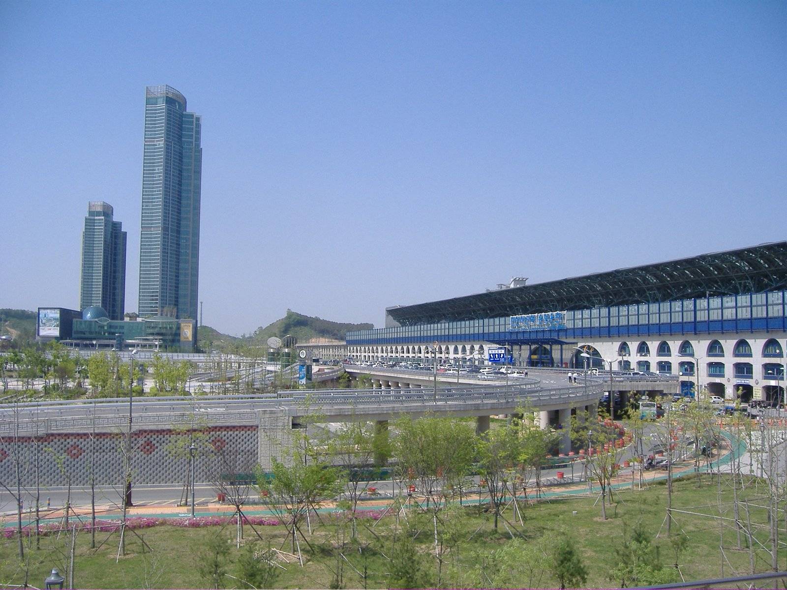 Cheonan-Asan Station building exterior (location photo, not a film still)
