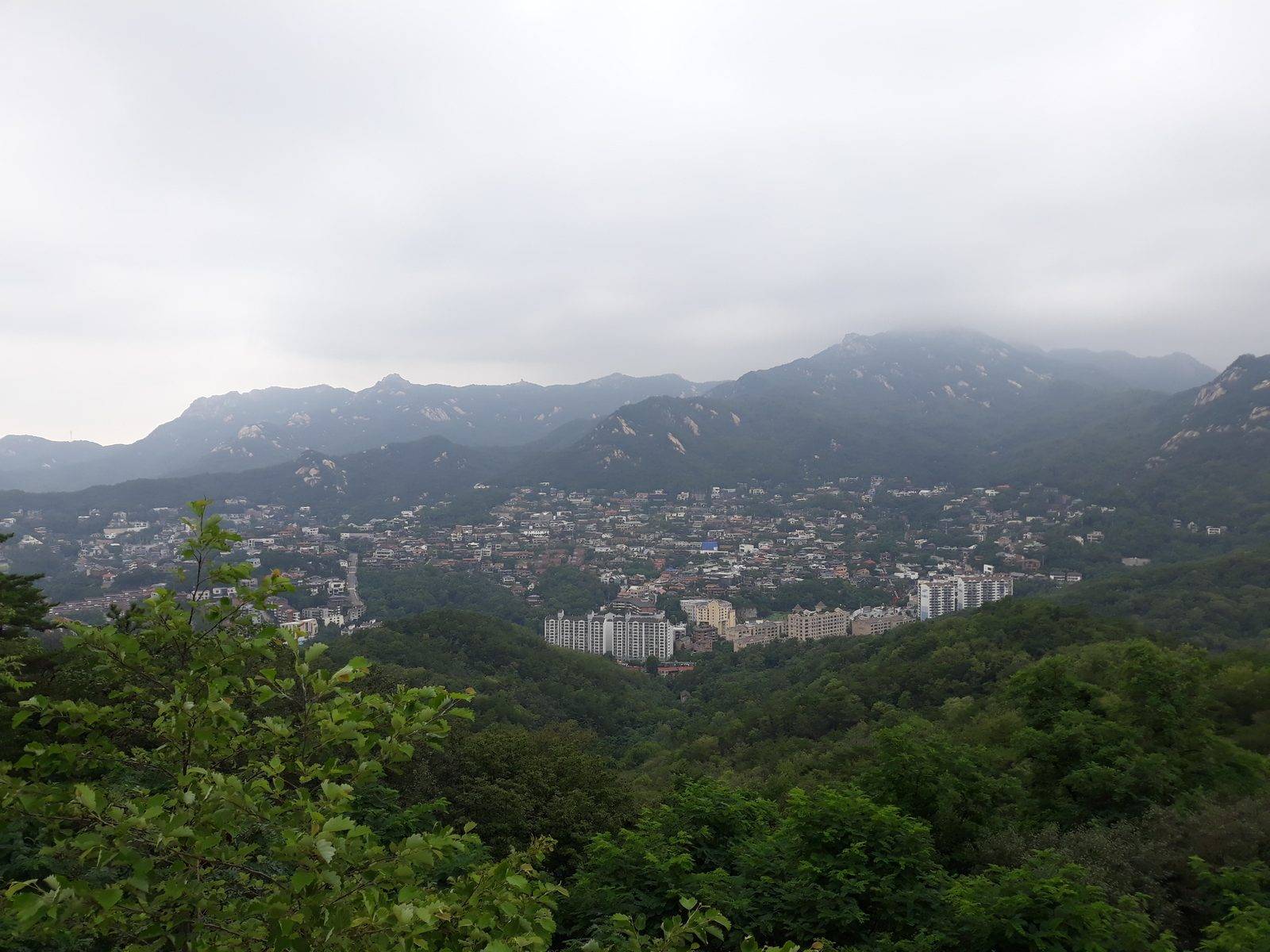View of Pyeongchang-dong from Bugak Skyway Palgakjeong Pavilion (location photo, not a drama still)