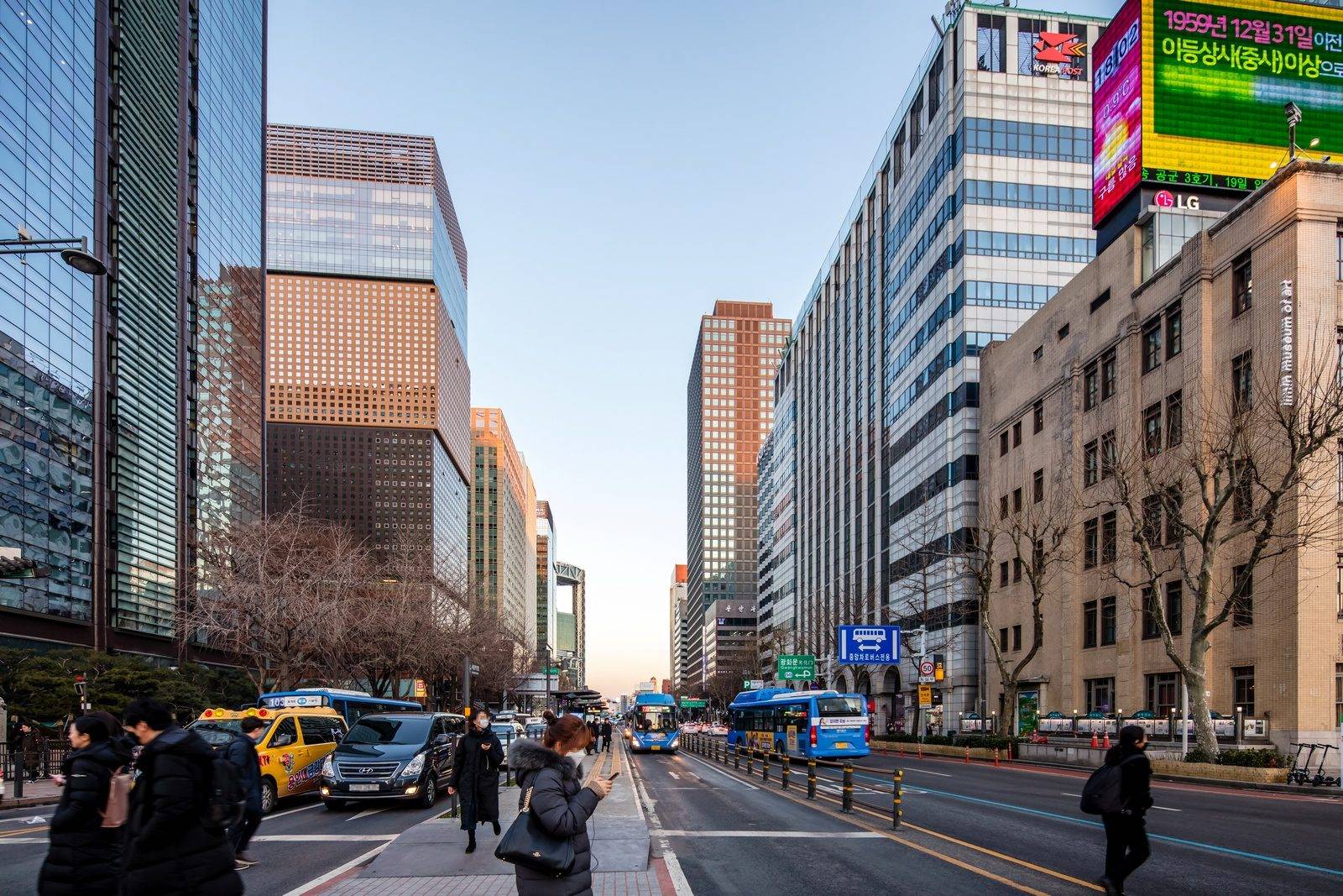 Jongno Street, downtown Seoul (location photo, not a drama still)