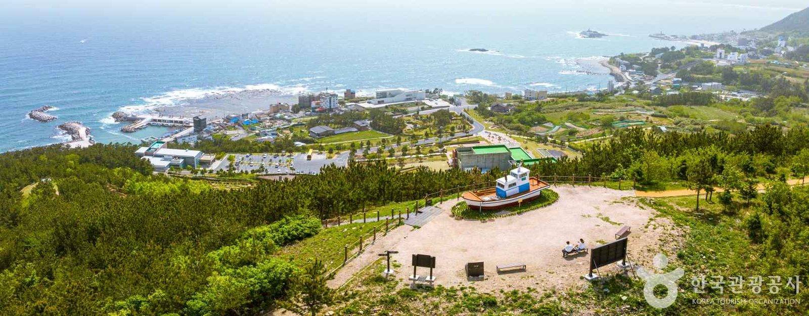 Sabang Memorial Park (the boat on the hill), Pohang (location photo, not a drama still)