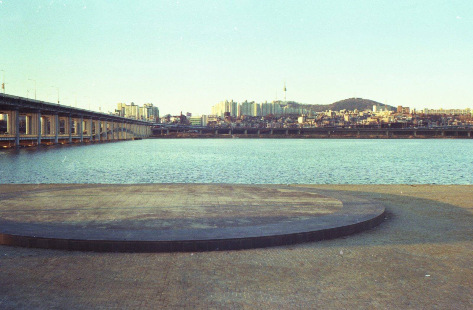 Banpo and Jamsu bridges (location photo, not a drama still)
