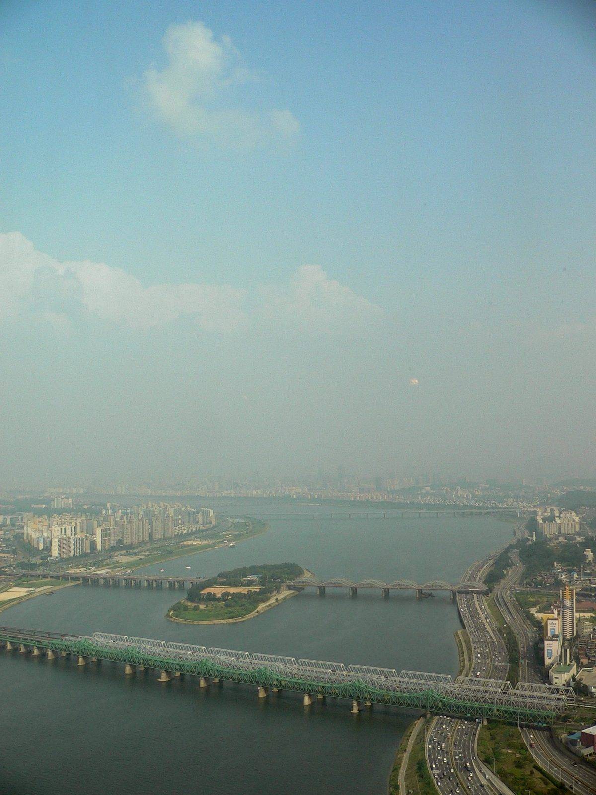 Hangang Bridge and Hangang Railway Bridge, Seoul (location photo, not a drama still)