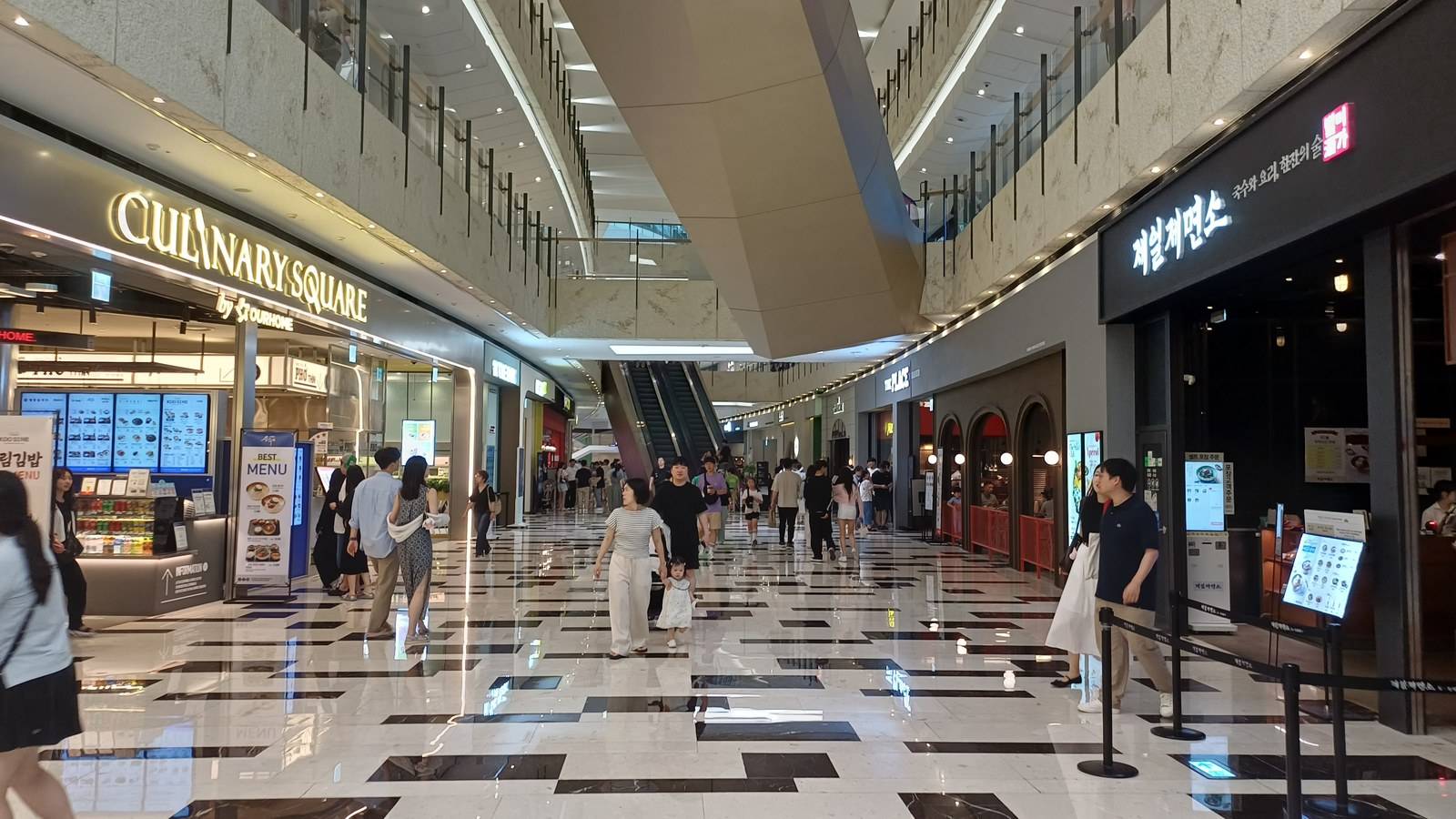 IFC Mall interior, Seoul (location photo, not a drama still)