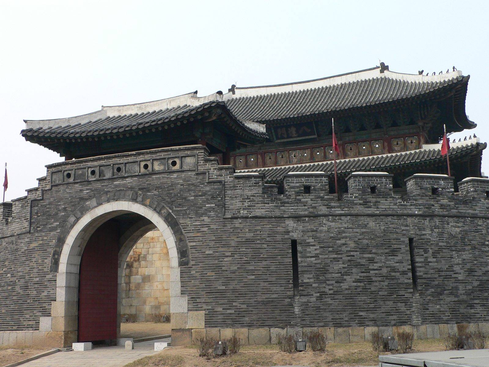 Paldalmun Gate, Suwon (location photo, not a drama still)