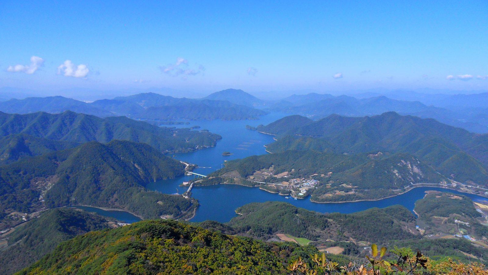 Chungju Lake (충주호), Chungju, in the Queen of Tears filming area (location photo, not a drama still)