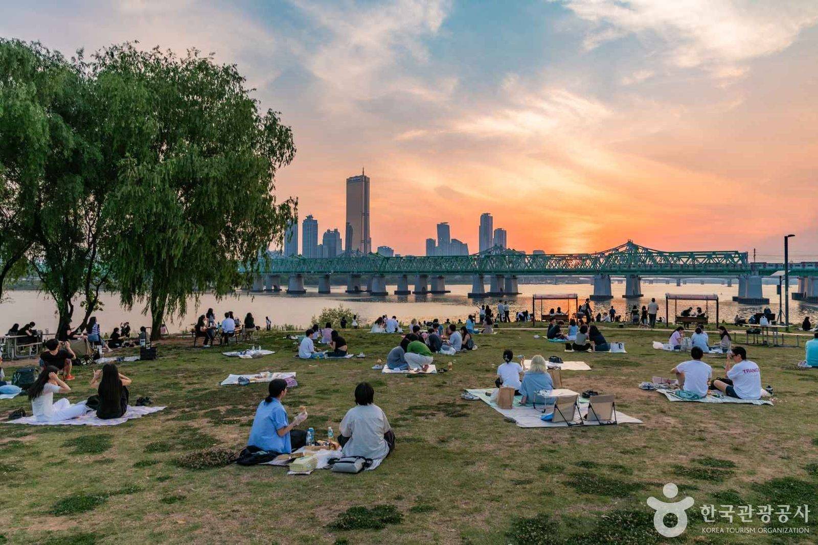 Nodeul Island, Seoul (location photo, not a drama still)